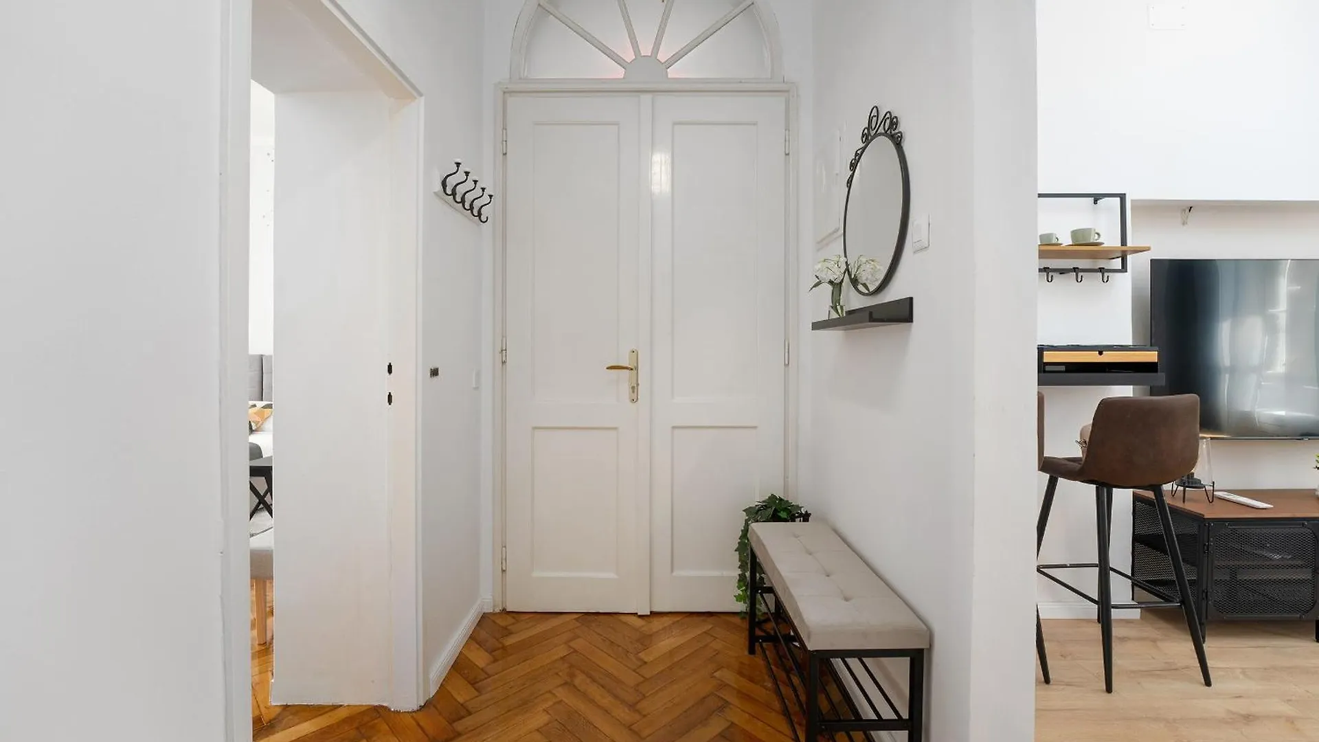 Romeo And Juliet Apartment With Balcony And Sea View Пореч Хорватия