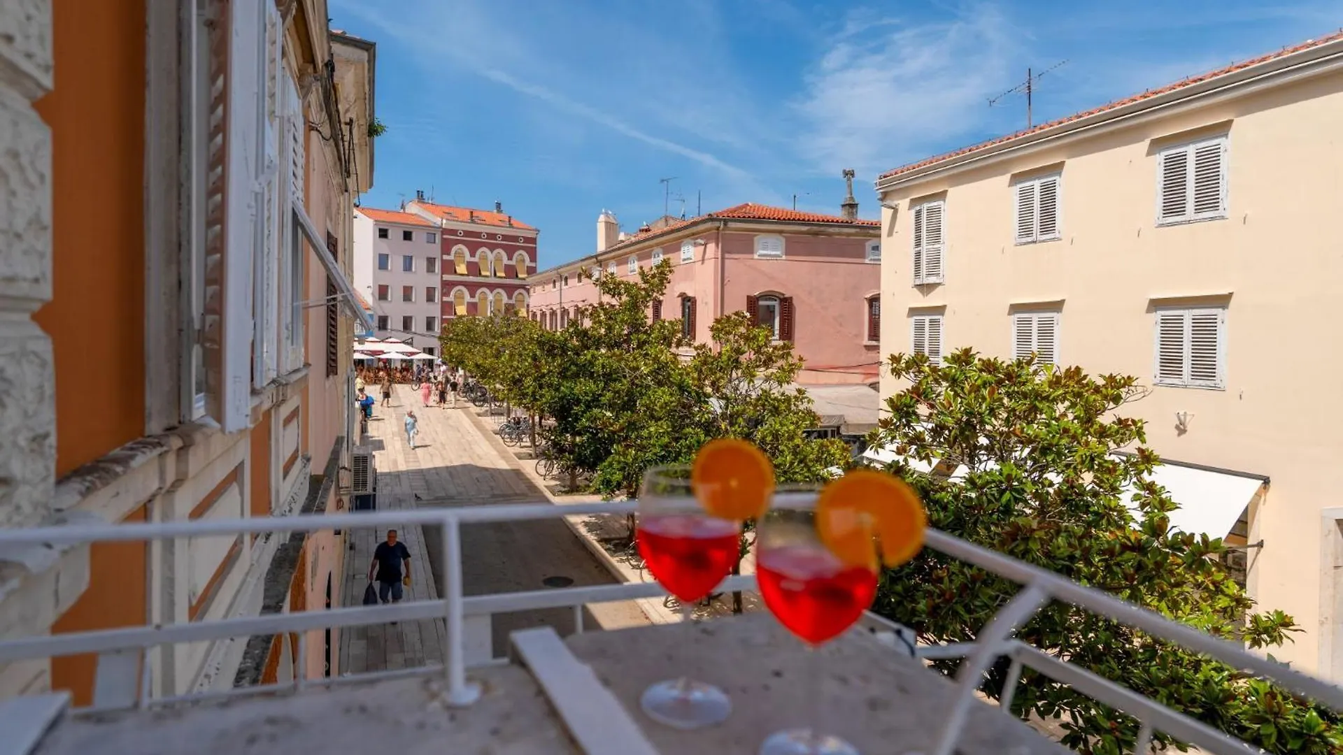 Romeo And Juliet Apartment With Balcony And Sea View Пореч Хорватия